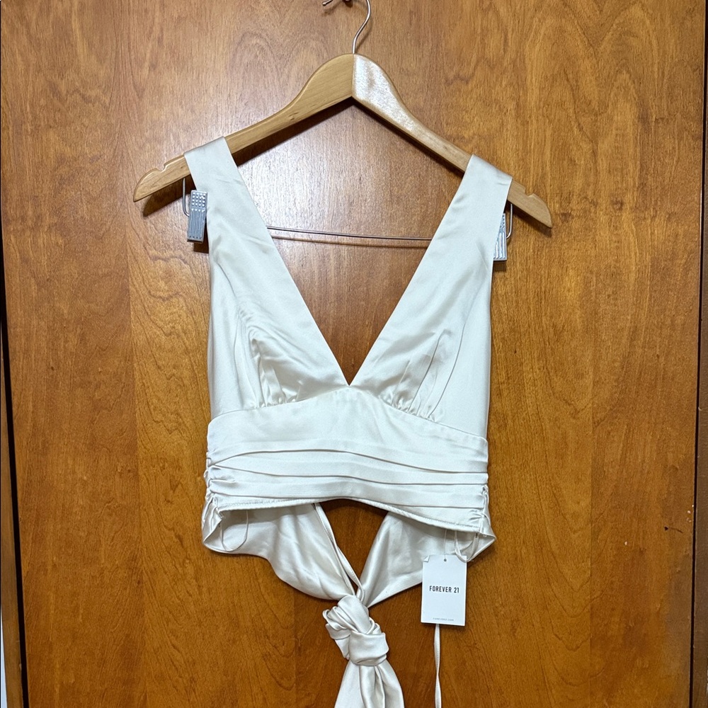 Forever 21 Ivory Tie-Front Crop Top - size S